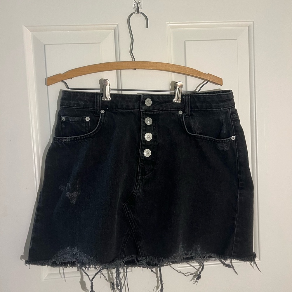 Urban Outfitters BDG black mini skirt. Size L.